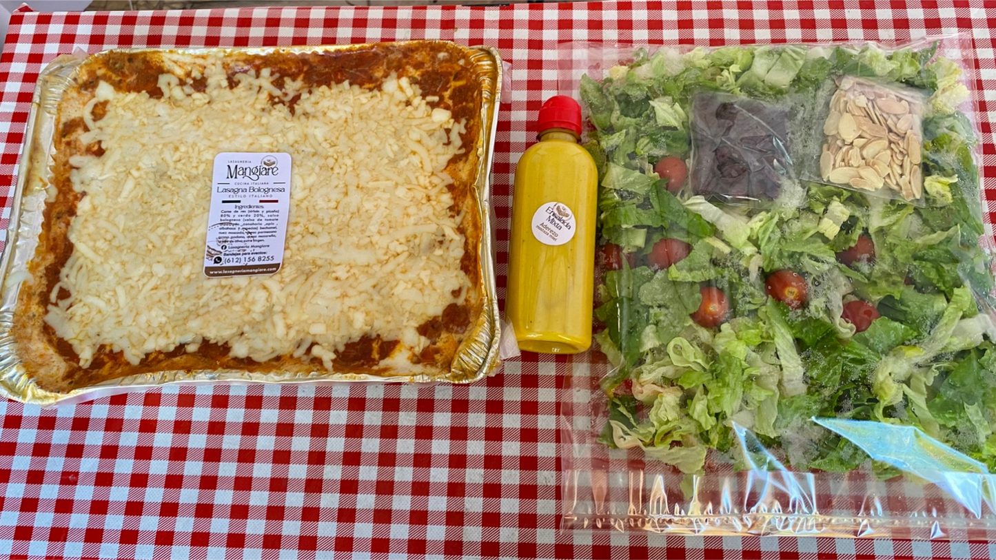 ❄️Pack Lasagna Familiar 8 porciones , ensalada & pan .