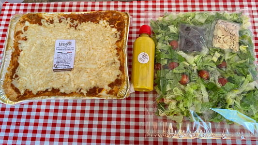 ❄️Pack Lasagna Familiar 8 porciones , ensalada & pan .